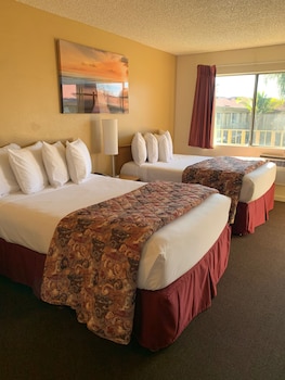 Superior 2 Double Beds with Stove Top