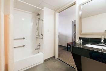 Room, 1 Queen Bed, Accessible, Non Smoking (Mobility)