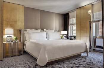 Suite (Carlyle)