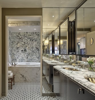 Suite (Carlyle)