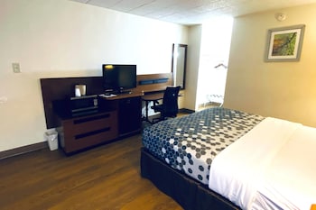 Suite, 1 King Bed, Non Smoking, Jetted Tub