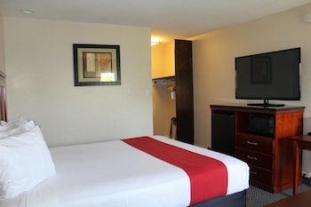 Standard Room, 2 Queen Beds, Non Smoking