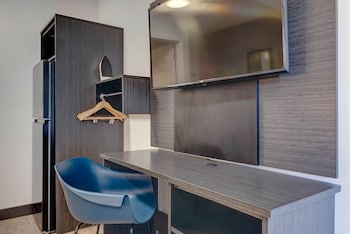 Standard Room, 2 Queen Beds, Non Smoking, Kitchenette