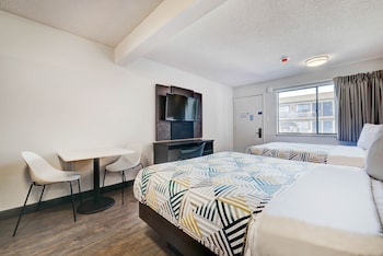 Standard Room, 2 Queen Beds, Non Smoking, Kitchenette