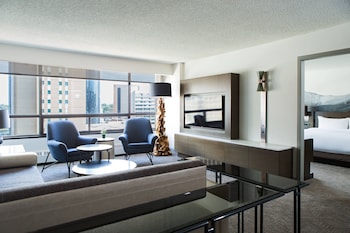 Suite, 1 Bedroom, Corner (Corner)