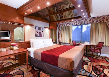 Suite, 1 King Bed