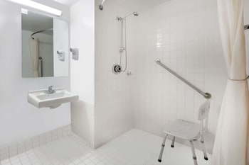 Room, 2 Double Beds, Accessible, Non Smoking (First Floor)