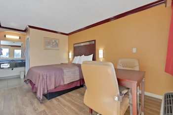 Standard Room, 1 Queen Bed, Smoking