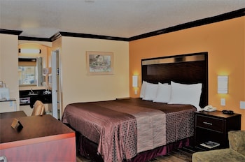 Standard Single Room, 1 King Bed, Non Smoking