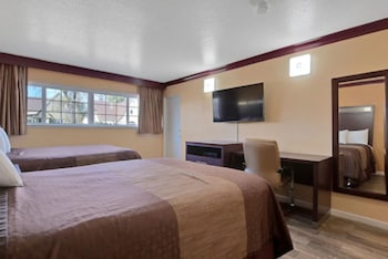 Standard Double Room, 2 Queen Beds, Non Smoking