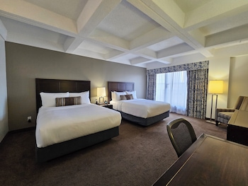 2 Queen Beds, Mobility Accessible Room, Bathtub w/Grab Bars, Non-Smoking