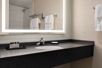 Room, 2 Queen Beds, Non Smoking (Pet-friendly)