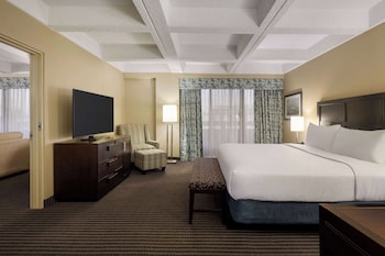 Suite, 1 Queen Bed, Non Smoking