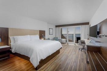 Standard Room, 1 King Bed, Accessible Bathtub (Communications)