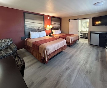 Standard Room, 2 Queen Beds, Accessible, Non Smoking