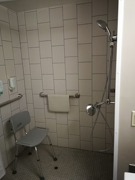 Room, 1 Queen Bed, Accessible, Non Smoking (Mobility)