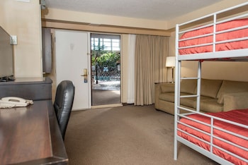 Suite, 1 Bedroom, Non Smoking (1 Queen & 1 Bunk, Pool Walkout)