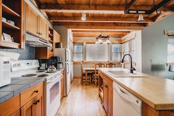 Suite (Mountain)