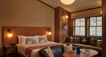 Room, 1 King Bed (Ridge View)