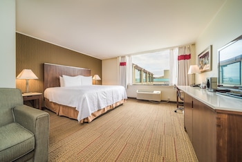 Superior Room, 1 King Bed, Bathtub (Coast King Marine Wing)