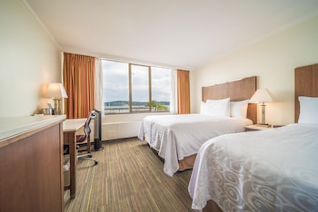 Comfort Room, 2 Queen Beds (Coast Queen Lower Tower)