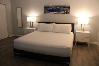 Standard Room, 1 King Bed (King Room)