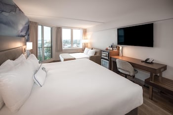 Room, 1 King Bed with Sofa bed (Coast King)