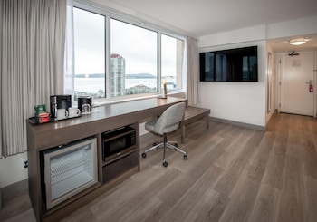 Room, 1 King Bed, Harbor View (Coast Premium King with Ocean View)
