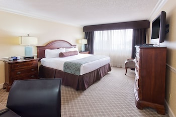 Suite, 1 King Bed (Willamette)