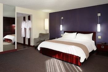 Deluxe Room, 1 King Bed
