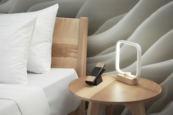 Signature Room, 1 King Bed