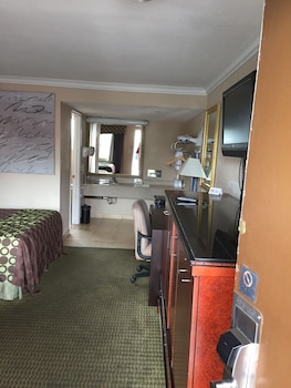 Room, 2 Queen Beds