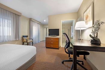 Standard Room, 1 Queen Bed, Accessible, Non Smoking