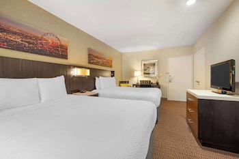 Suite, 2 Queen Beds, Non Smoking, Balcony (with Sofabed)