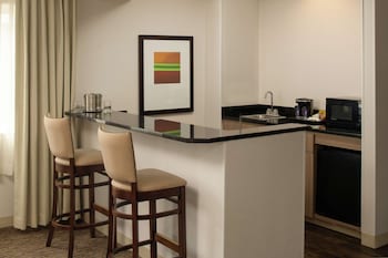 Junior Suite, 1 King Bed, Accessible
