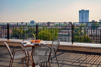 Studio Suite, 1 King Bed with Sofa bed, Balcony, City View (Balcony)