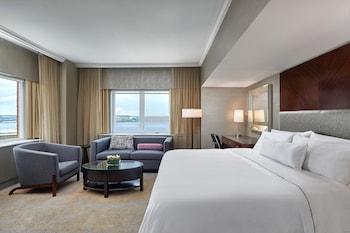 Premium Room, 1 King Bed, Harbor View