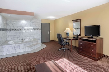 Suite, 1 King Bed with Sofa bed, Non Smoking
