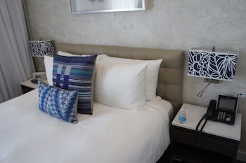 Premium Studio, 1 Queen Bed