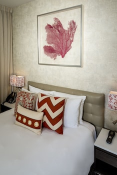 Premium Studio, 1 Queen Bed