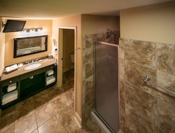 Suite, 2 Bedrooms, Kitchen