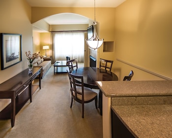 Suite, 1 Bedroom, Fireplace, Resort View