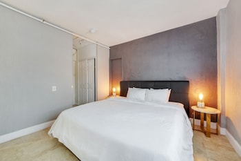 Superior Room, 1 King Bed, Beachfront (Self check-in)
