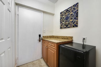 Superior Room, 1 King Bed, Beachfront (Self check-in)