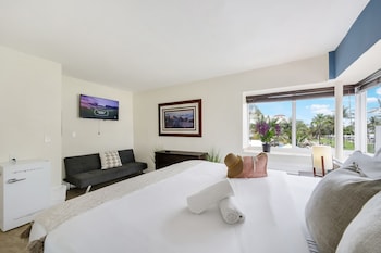 Deluxe Room, 1 King Bed, Ocean View (Self check-in)