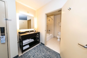 Standard Room, 2 Queen Beds, Non Smoking