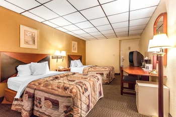 Standard Double Room, 2 Double Beds, Smoking