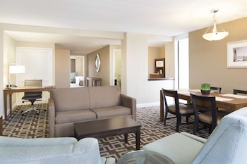 Suite, 1 King Bed, Jetted Tub