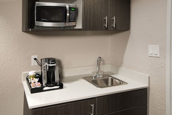 Suite, 1 King Bed, Accessible (3x3 Shower)