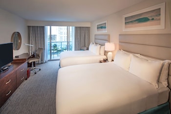 Room, 2 Queen Beds (Treat Yourself Amenities)